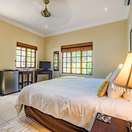 Country Lane Lodge Witrivier Buitenkant foto