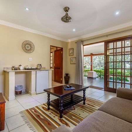 Country Lane Lodge Witrivier Buitenkant foto